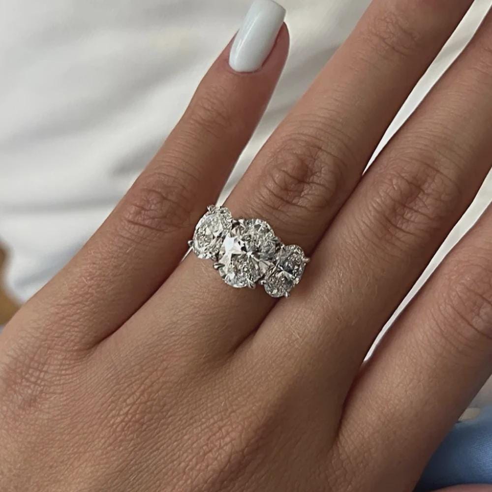Oval Moissanite Three Stone Ring Oval Cut Engagement Ring Solid Gold Wedding Ring Anniversary Ring Unique Promise Ring Gift for Her