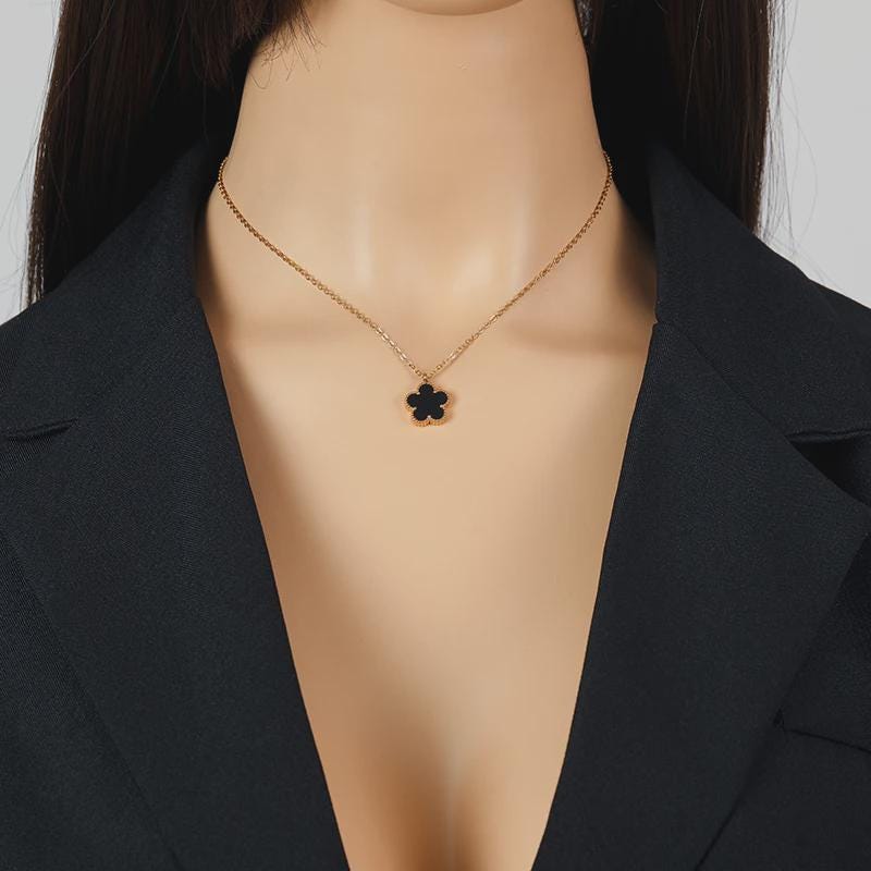 Five Leaf Clover Flower Necklace Lucky Charm Necklace 18K Gold Plated Pendant Minimalist Necklace, Gift for Wife Everyday Wear Jewelry