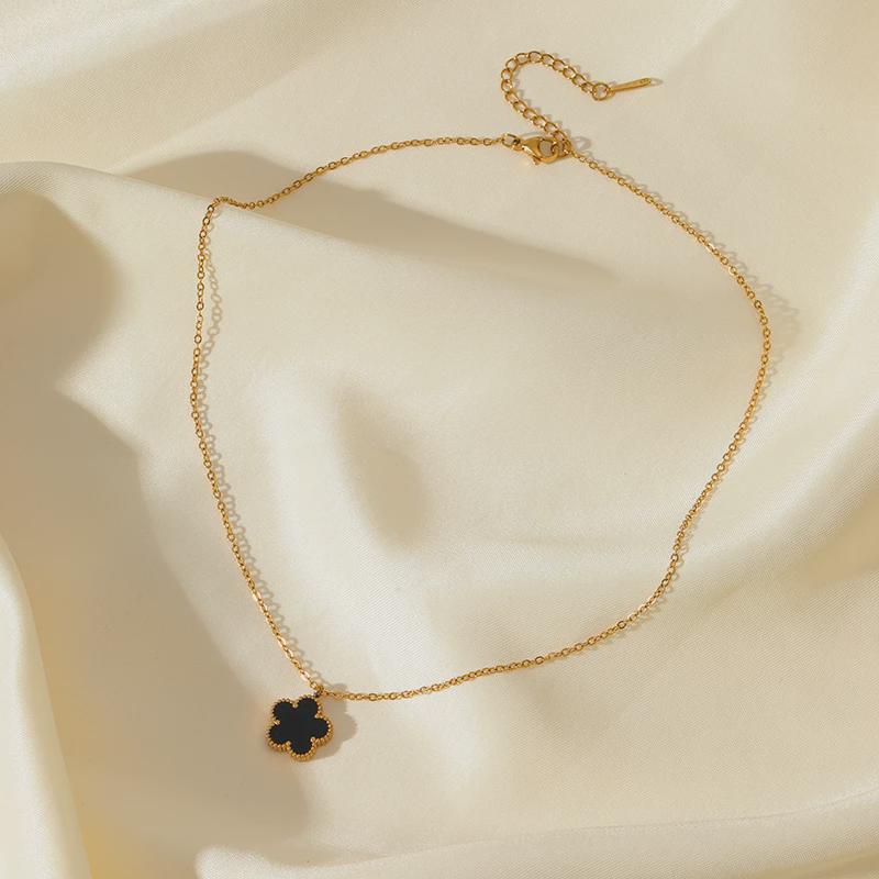 Five Leaf Clover Flower Necklace Lucky Charm Necklace 18K Gold Plated Pendant Minimalist Necklace, Gift for Wife Everyday Wear Jewelry