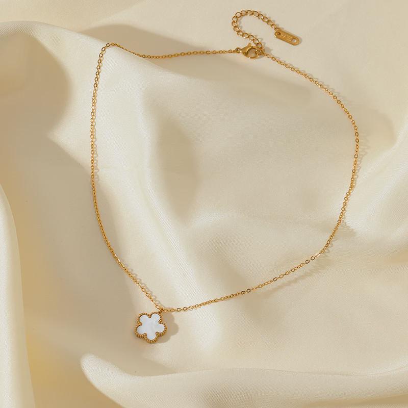 Five Leaf Clover Flower Necklace Lucky Charm Necklace 18K Gold Plated Pendant Minimalist Necklace, Gift for Wife Everyday Wear Jewelry