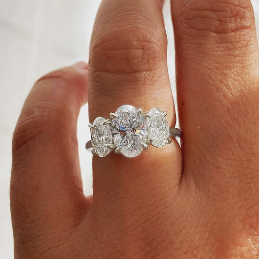 Oval Moissanite Three Stone Ring Oval Cut Engagement Ring Solid Gold Wedding Ring Anniversary Ring Unique Promise Ring Gift for Her