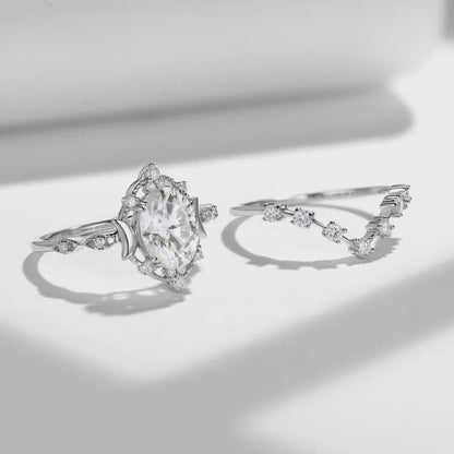 Oval Halo Wedding Ring Set, Crescent Moon Ring, Celestial Unique Ring, Engagement Ring, Anniversary Gift, Promise Ring, Bridal Jewelry