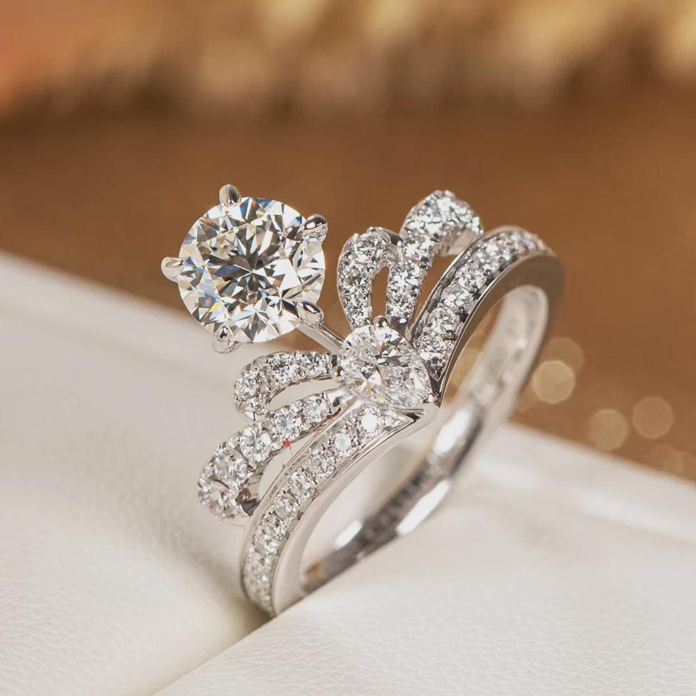 Regal Crown Moissanite Engagement Ring Set, Sterling Silver V-Shaped Wedding Band, Round Cut Bridal Ring, Anniversary Gift for Her